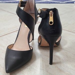 Louise et Cie Black pumps